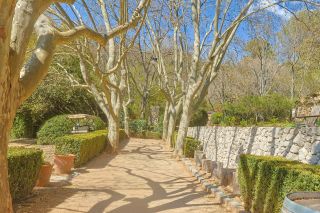 house 10 Rooms for sale on AIX EN PROVENCE (13100)