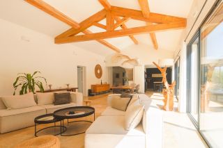 house 7 Rooms for sale on PUYRICARD (13540)