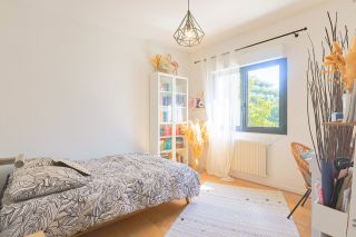 house 7 Rooms for sale on PUYRICARD (13540)