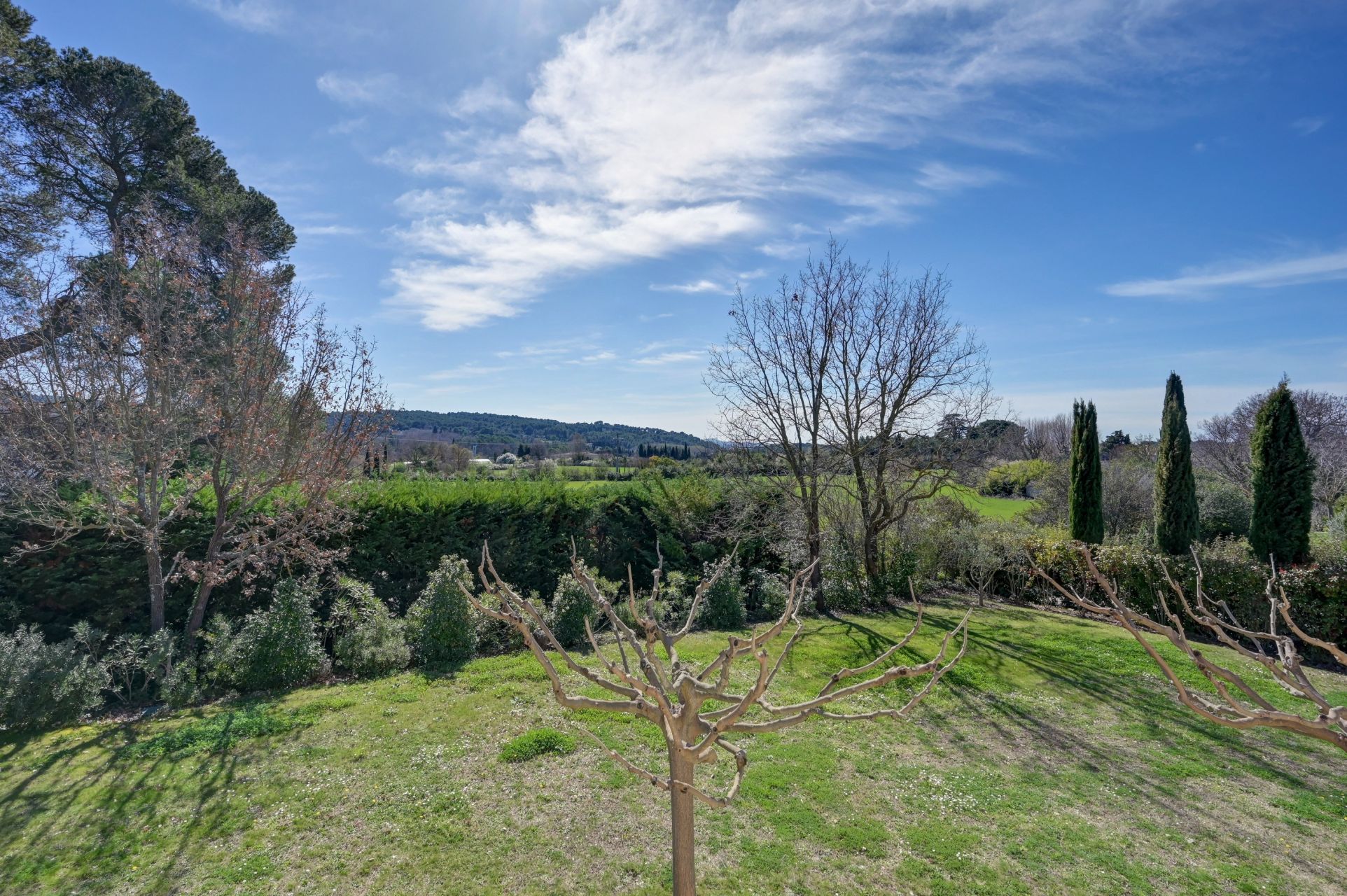 house 6 Rooms for rent on AIX EN PROVENCE (13090)