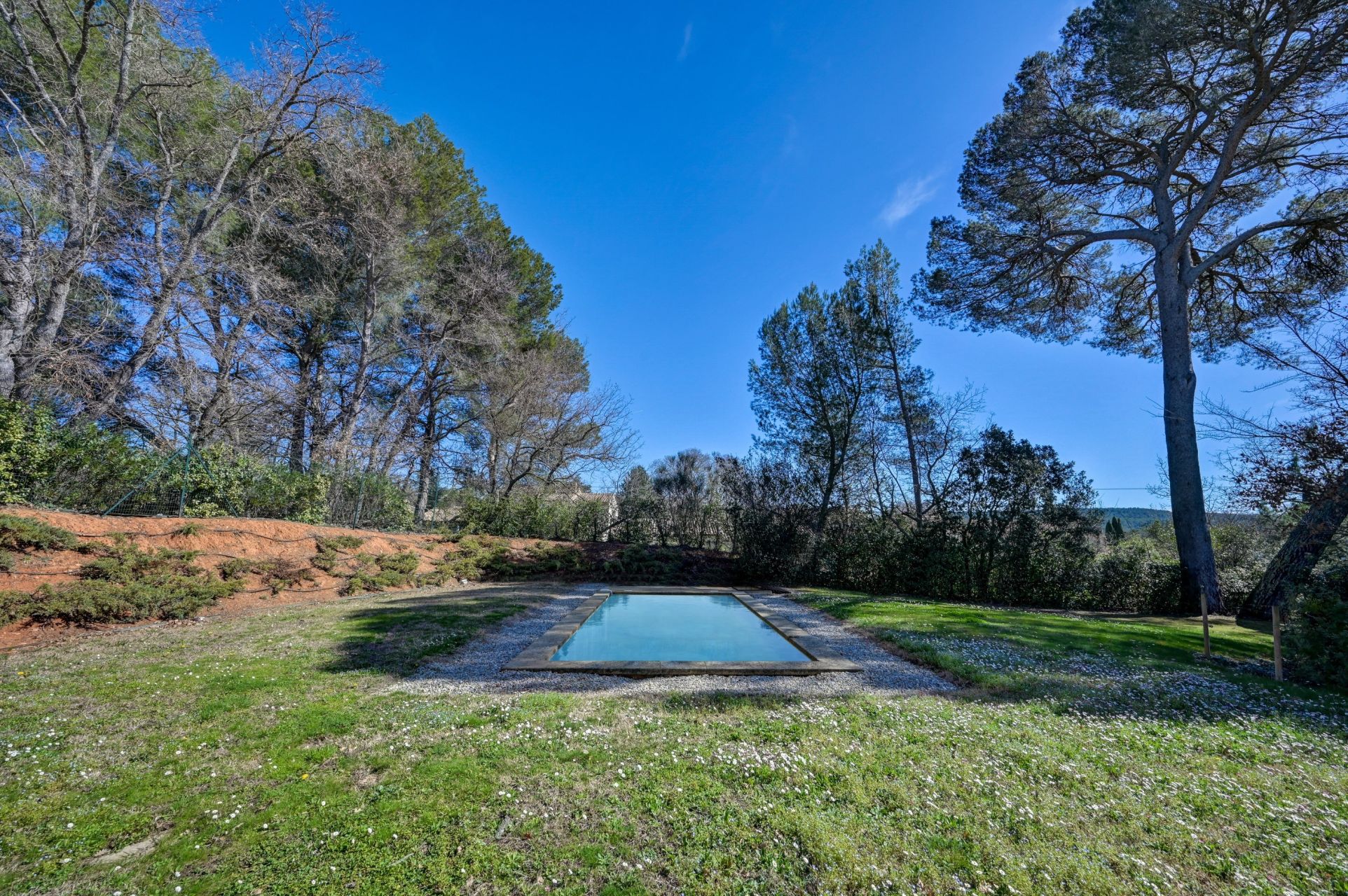 house 6 Rooms for rent on AIX EN PROVENCE (13090)