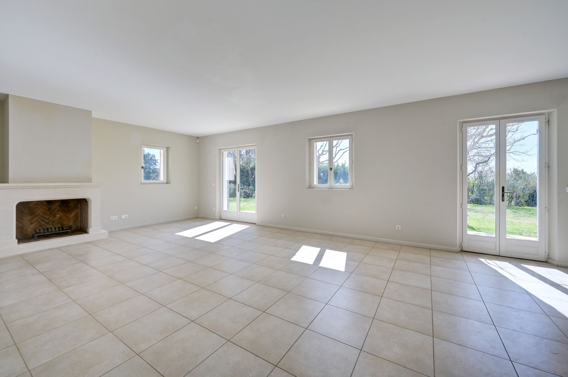 house 6 Rooms for rent on AIX EN PROVENCE (13090)