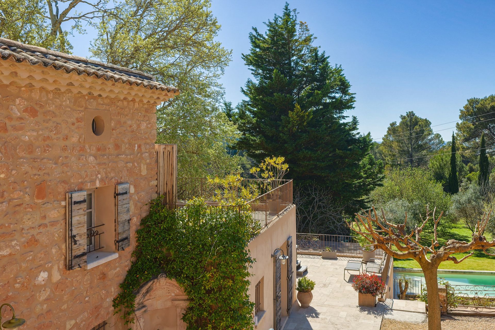maison 9 Pièces en vente sur AIX EN PROVENCE (13100)