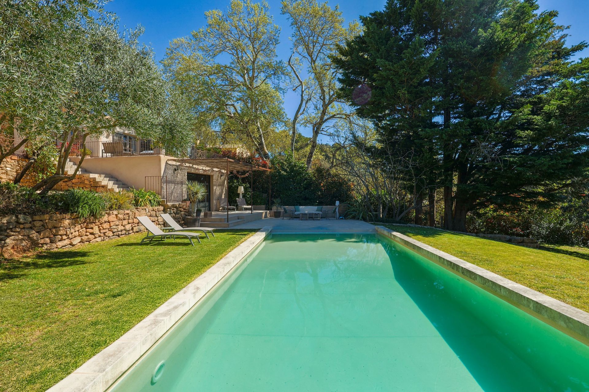 maison 9 Pièces en vente sur AIX EN PROVENCE (13100)