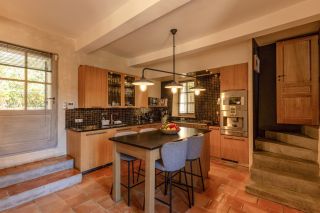 maison 9 Pièces en vente sur AIX EN PROVENCE (13100)