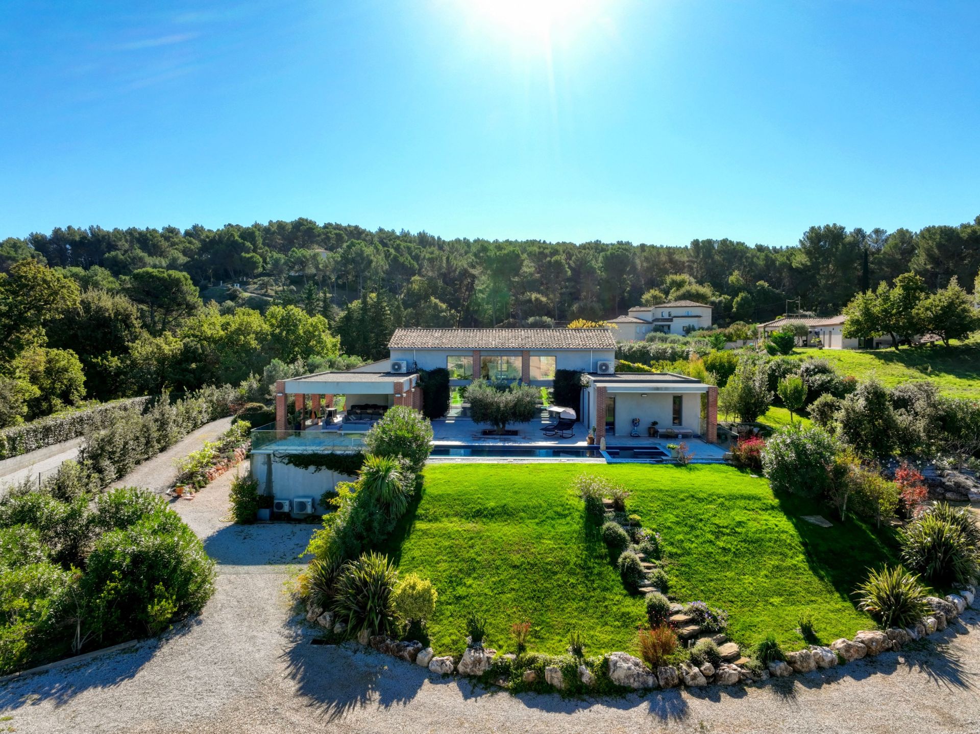 house 8 Rooms for sale on BOUC BEL AIR (13320)
