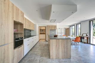 maison 8 Pièces en vente sur BOUC BEL AIR (13320)