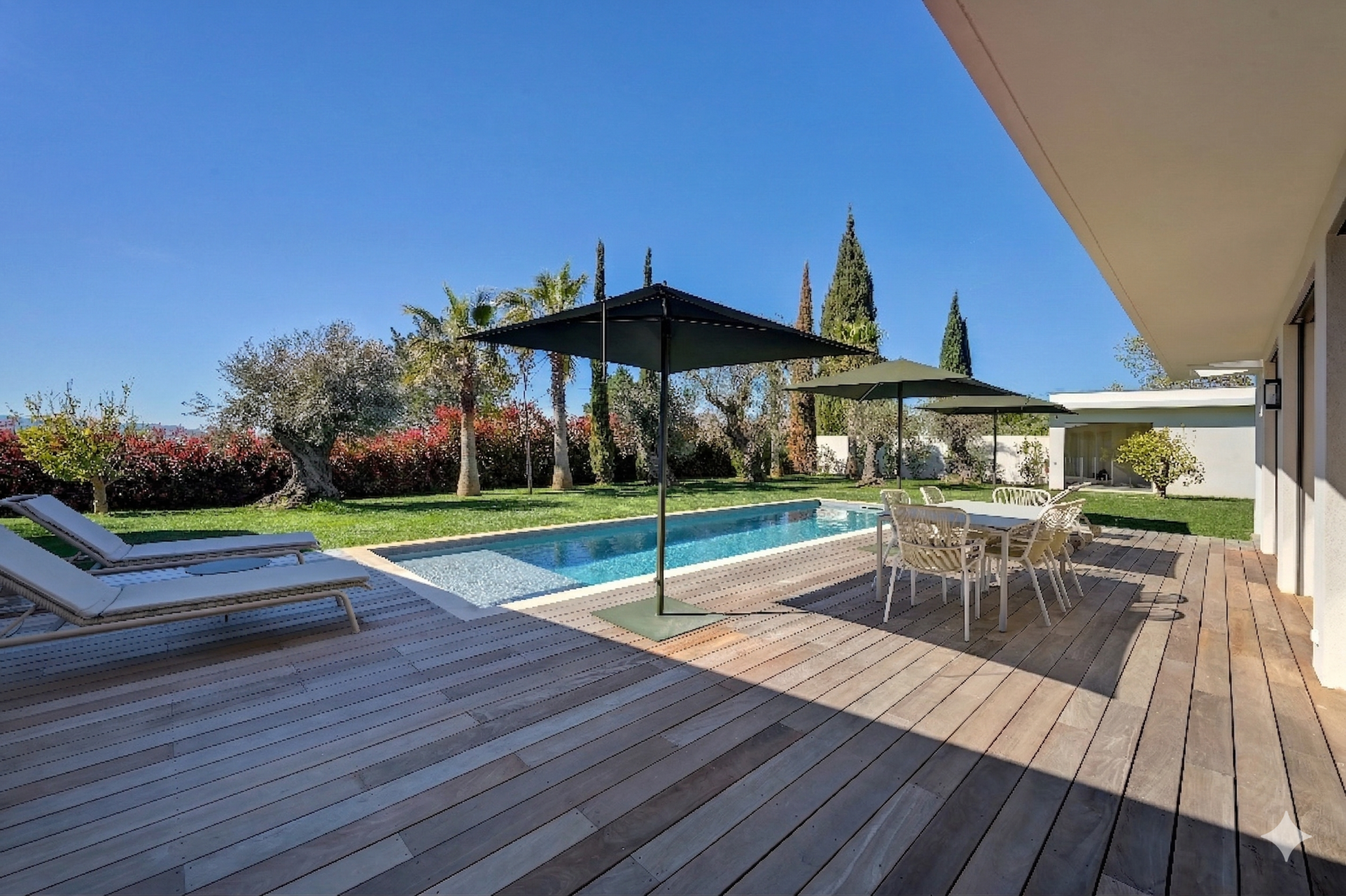 house 8 Rooms for sale on AIX EN PROVENCE (13100)