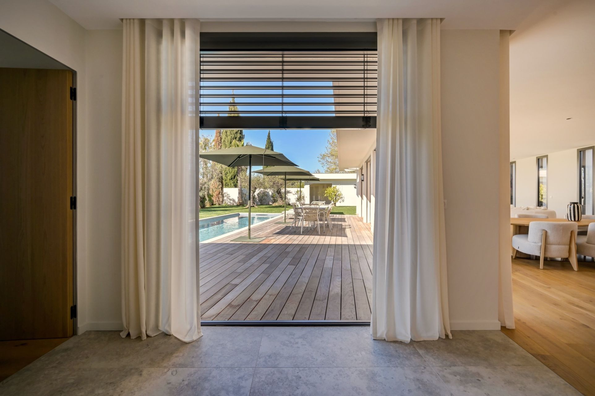 house 8 Rooms for sale on AIX EN PROVENCE (13100)