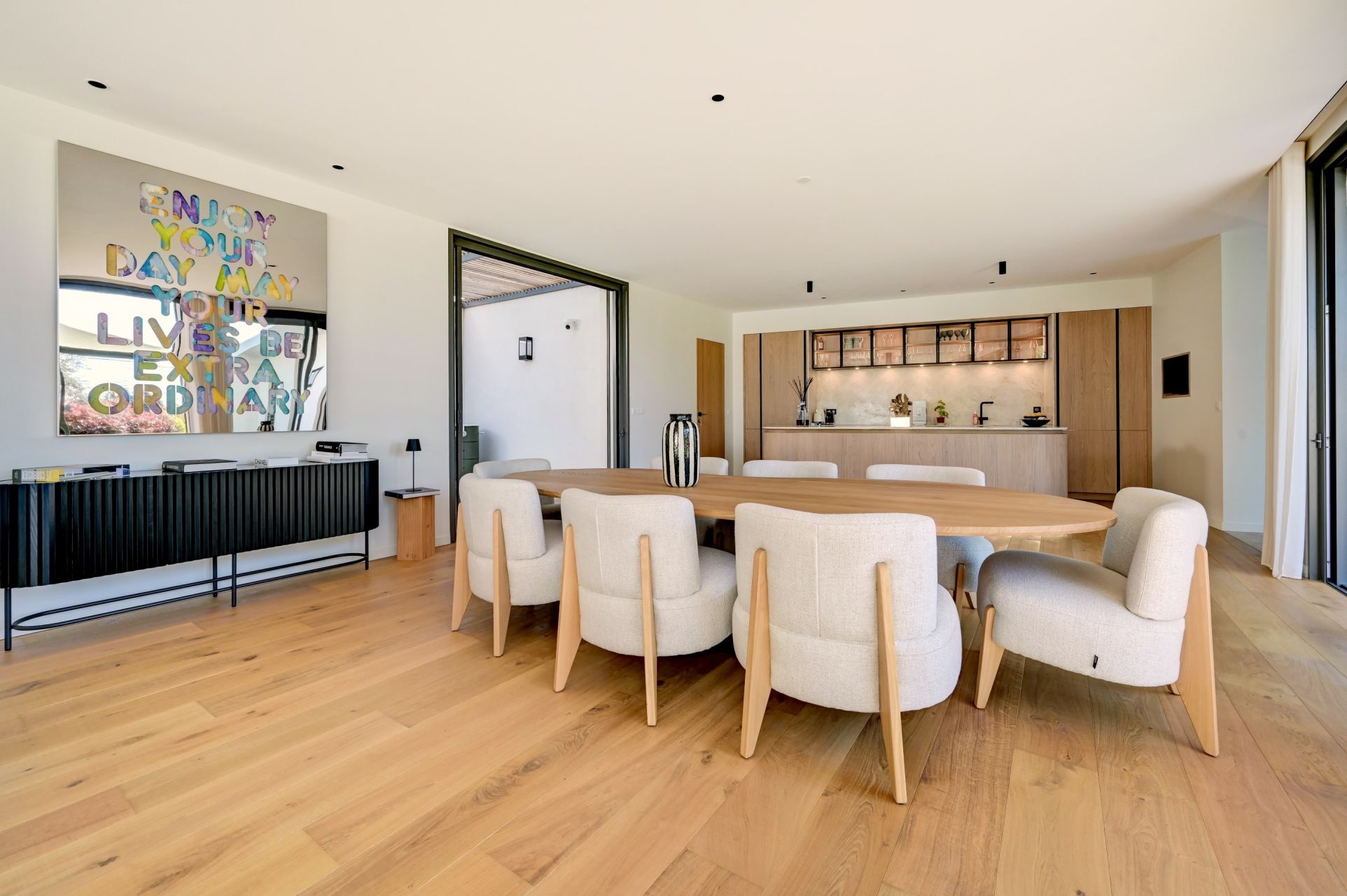 house 8 Rooms for sale on AIX EN PROVENCE (13100)