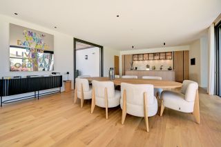 house 8 Rooms for sale on AIX EN PROVENCE (13100)