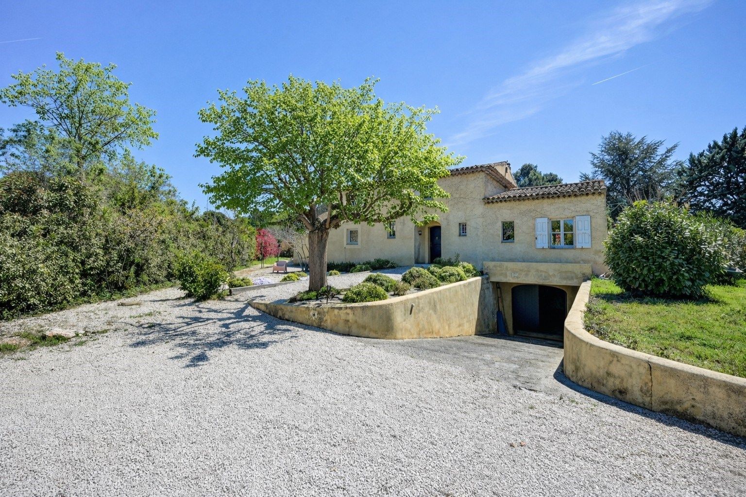 maison 7 Pièces en vente sur LUYNES (13080)