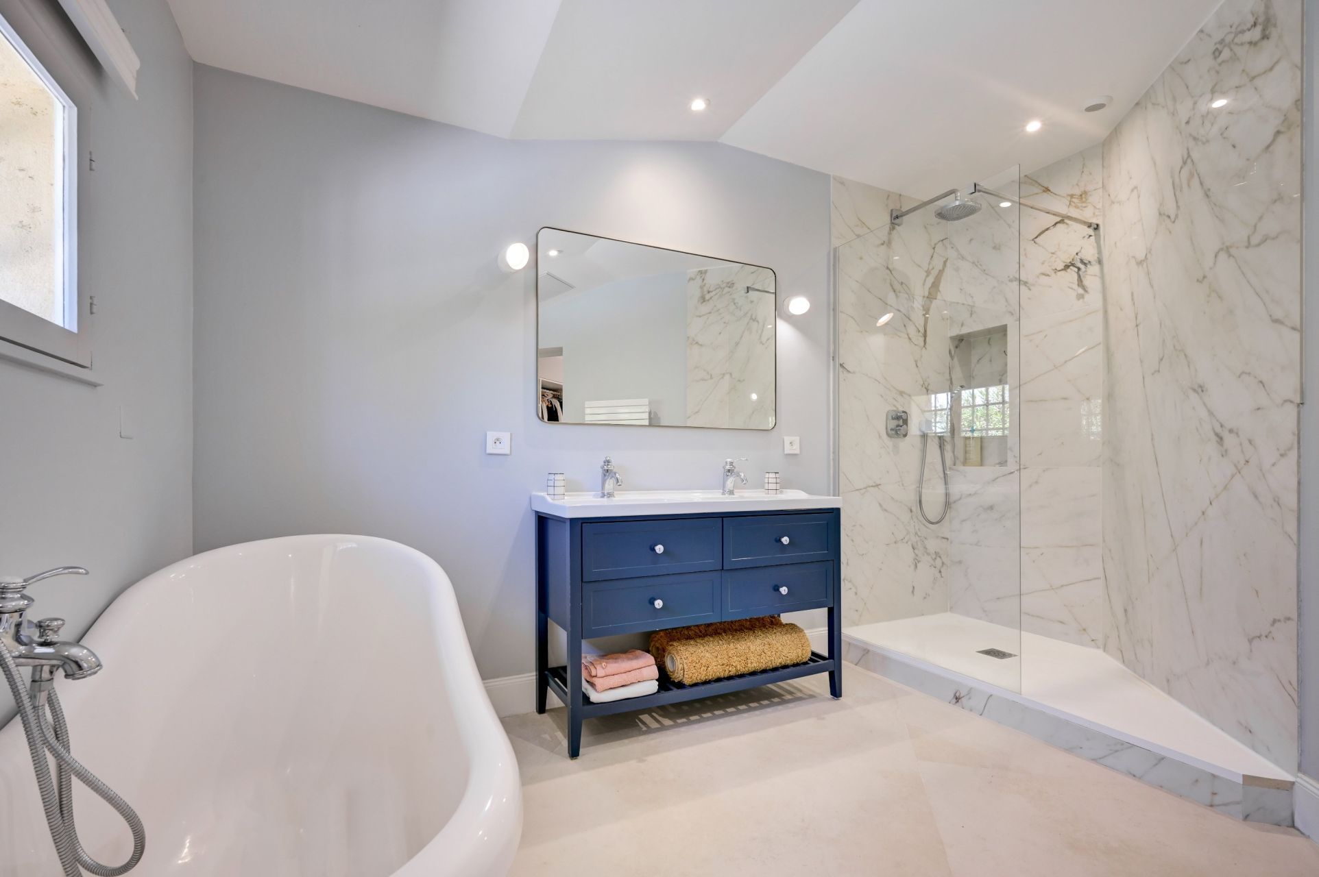maison 7 Pièces en vente sur LUYNES (13080)