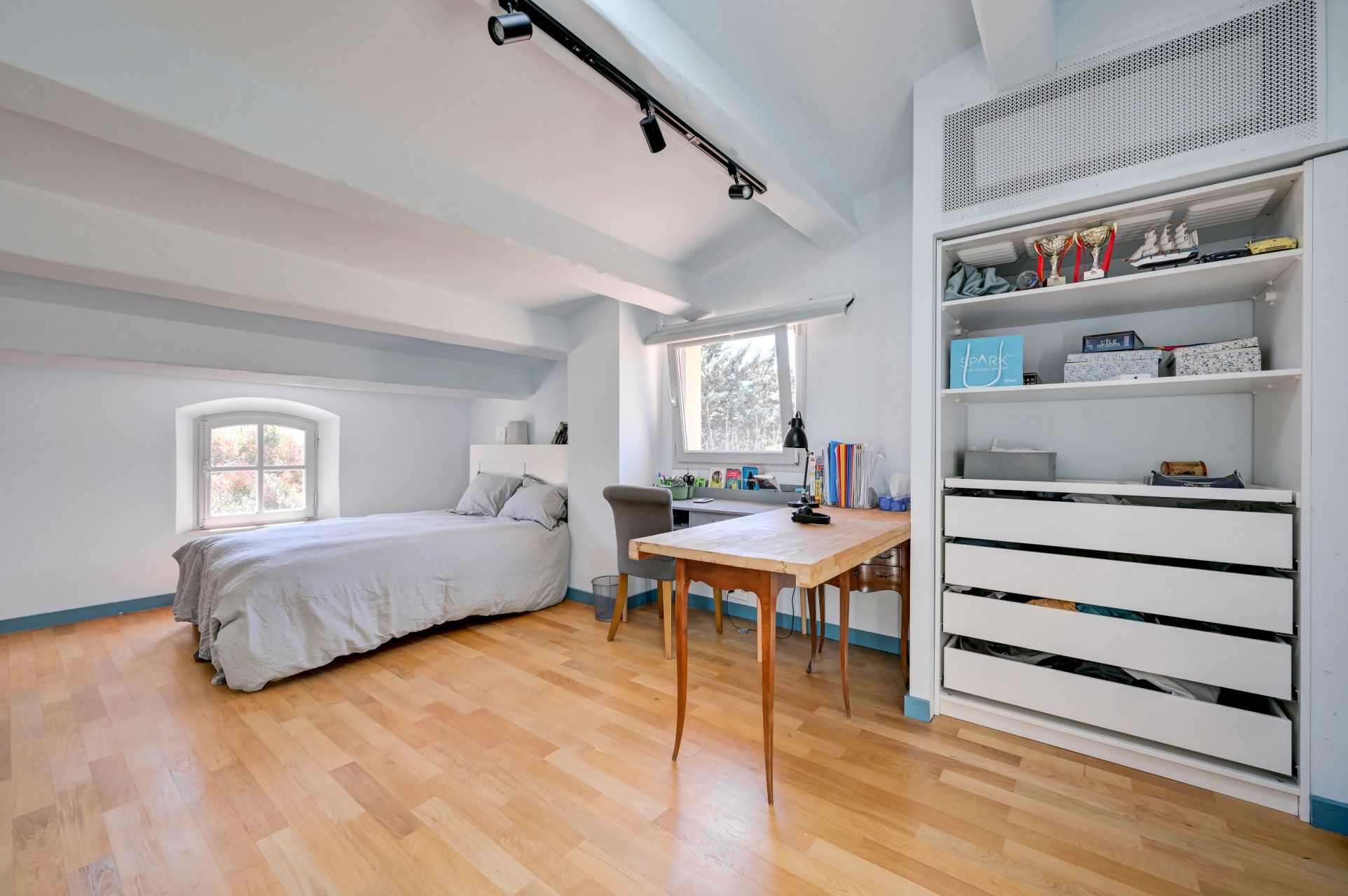 maison 7 Pièces en vente sur LUYNES (13080)