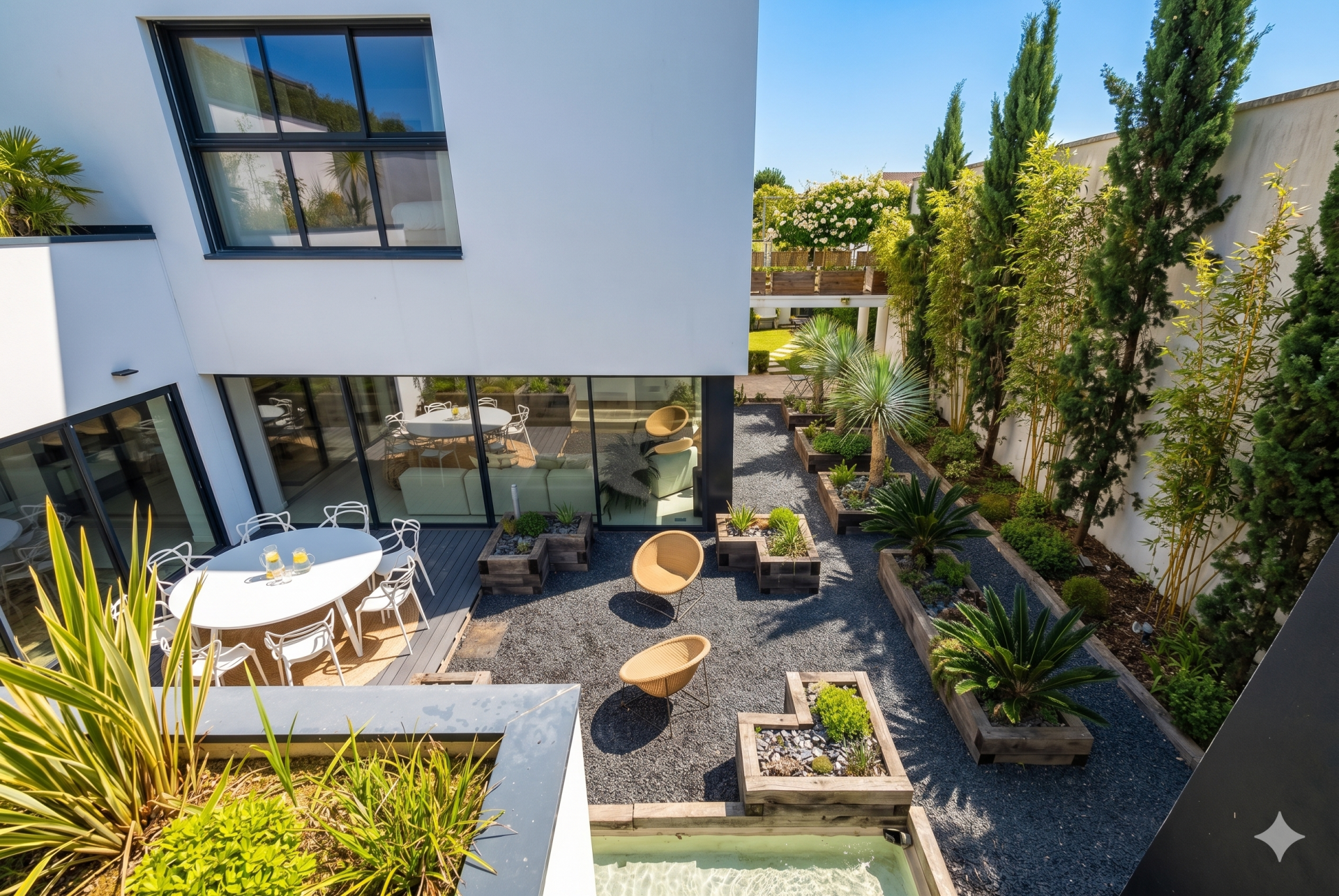 house 6 Rooms for sale on AIX EN PROVENCE (13100)