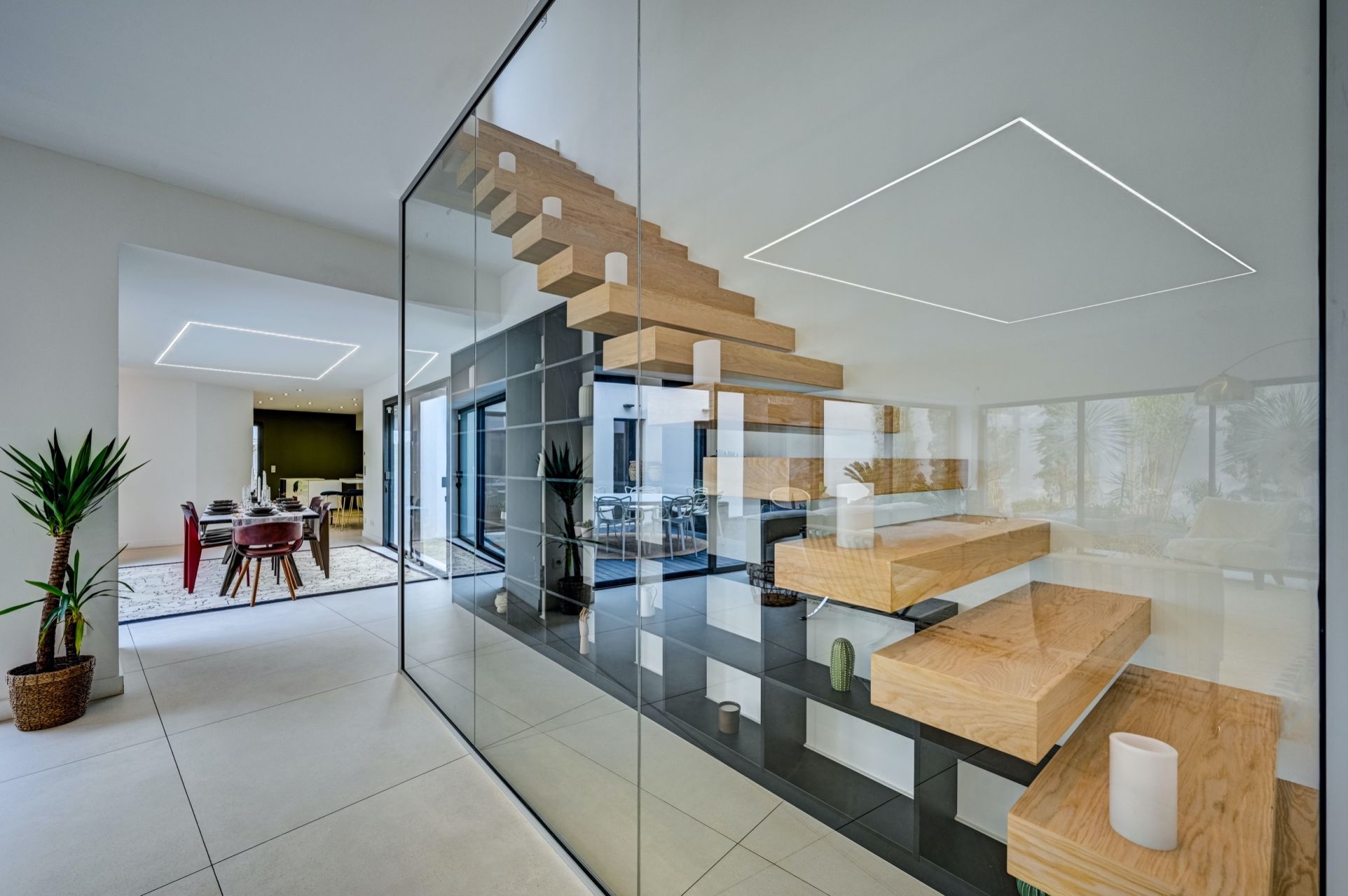 house 6 Rooms for sale on AIX EN PROVENCE (13100)