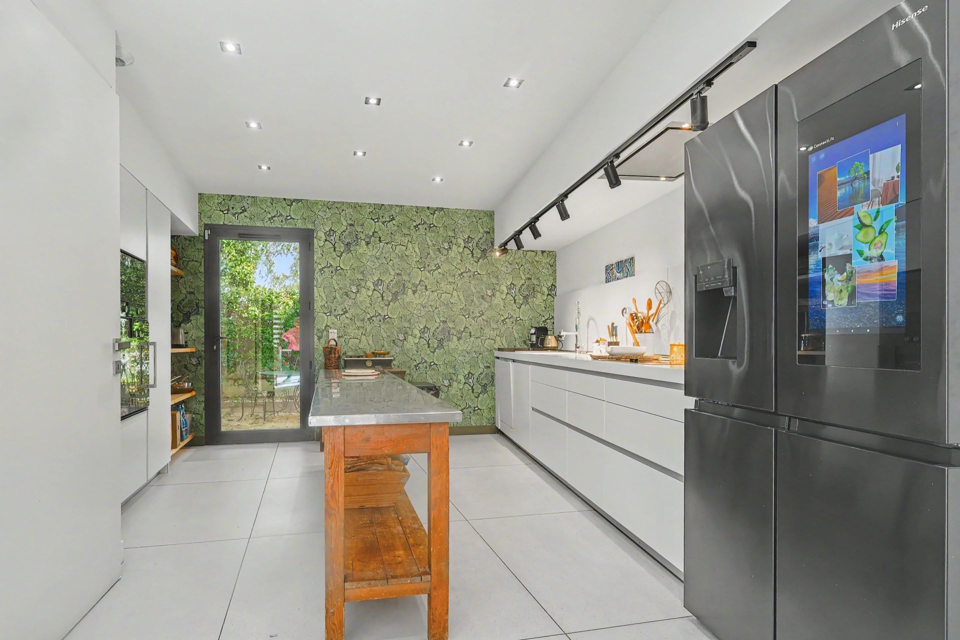 house 6 Rooms for sale on AIX EN PROVENCE (13100)