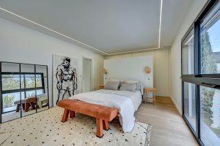 house 6 Rooms for sale on AIX EN PROVENCE (13100)