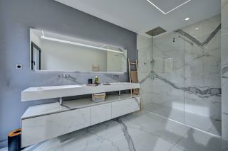 house 6 Rooms for sale on AIX EN PROVENCE (13100)