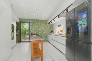 house 6 Rooms for sale on AIX EN PROVENCE (13100)