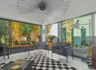 house 6 Rooms for sale on AIX EN PROVENCE (13100)