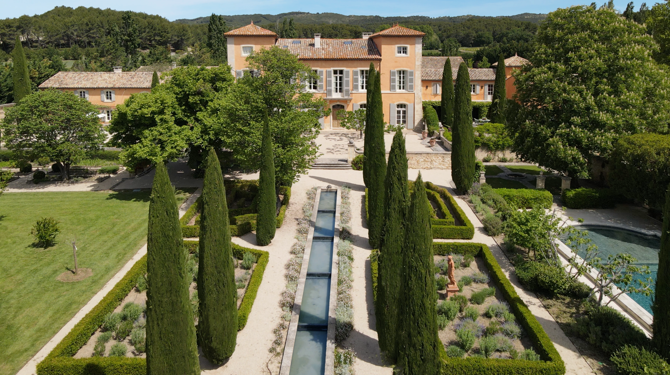 propriété 20 Pièces en location saisonnière sur AIX EN PROVENCE (13100)
