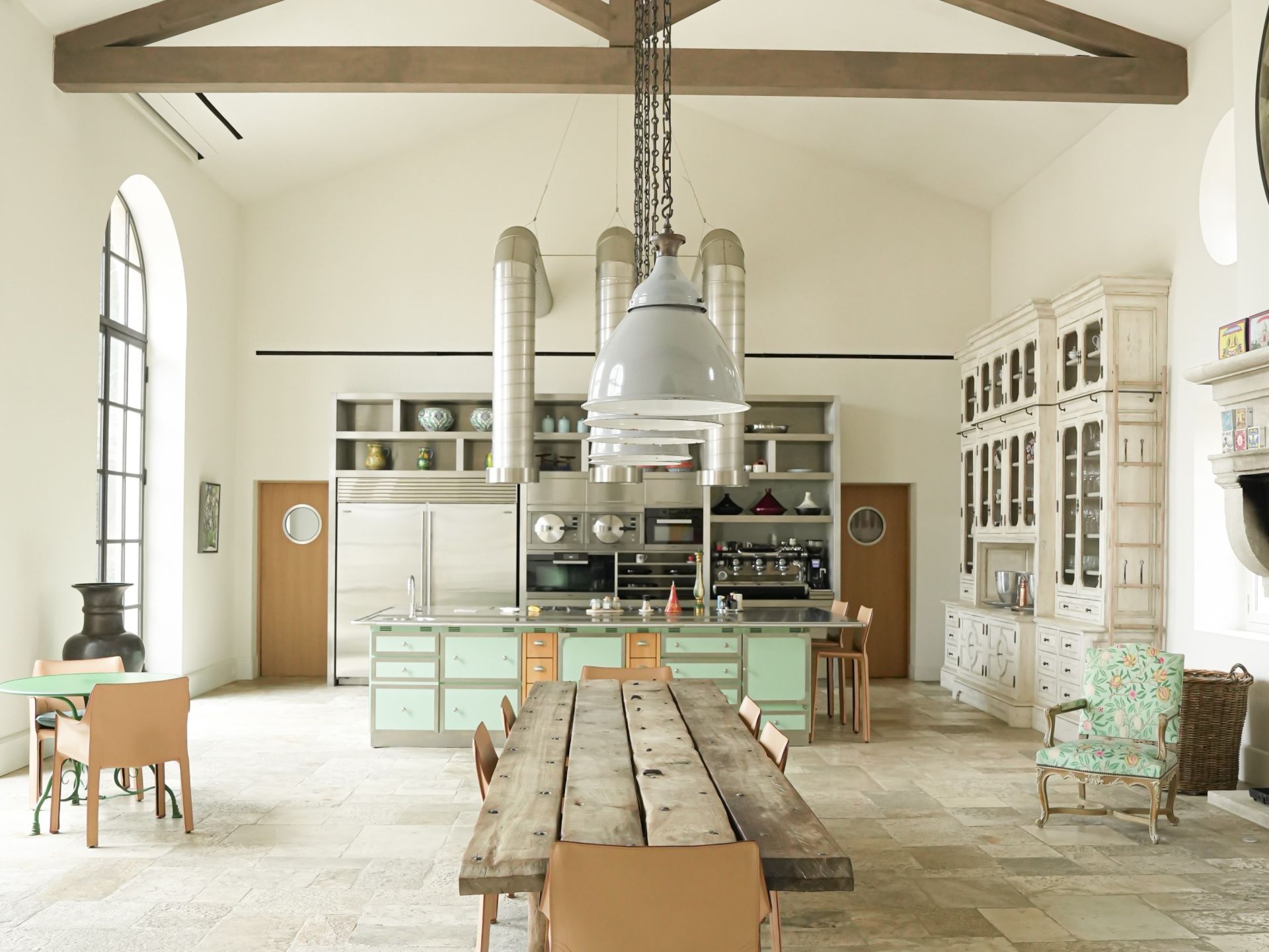 propriété 20 Pièces en location saisonnière sur LAMBESC (13410)