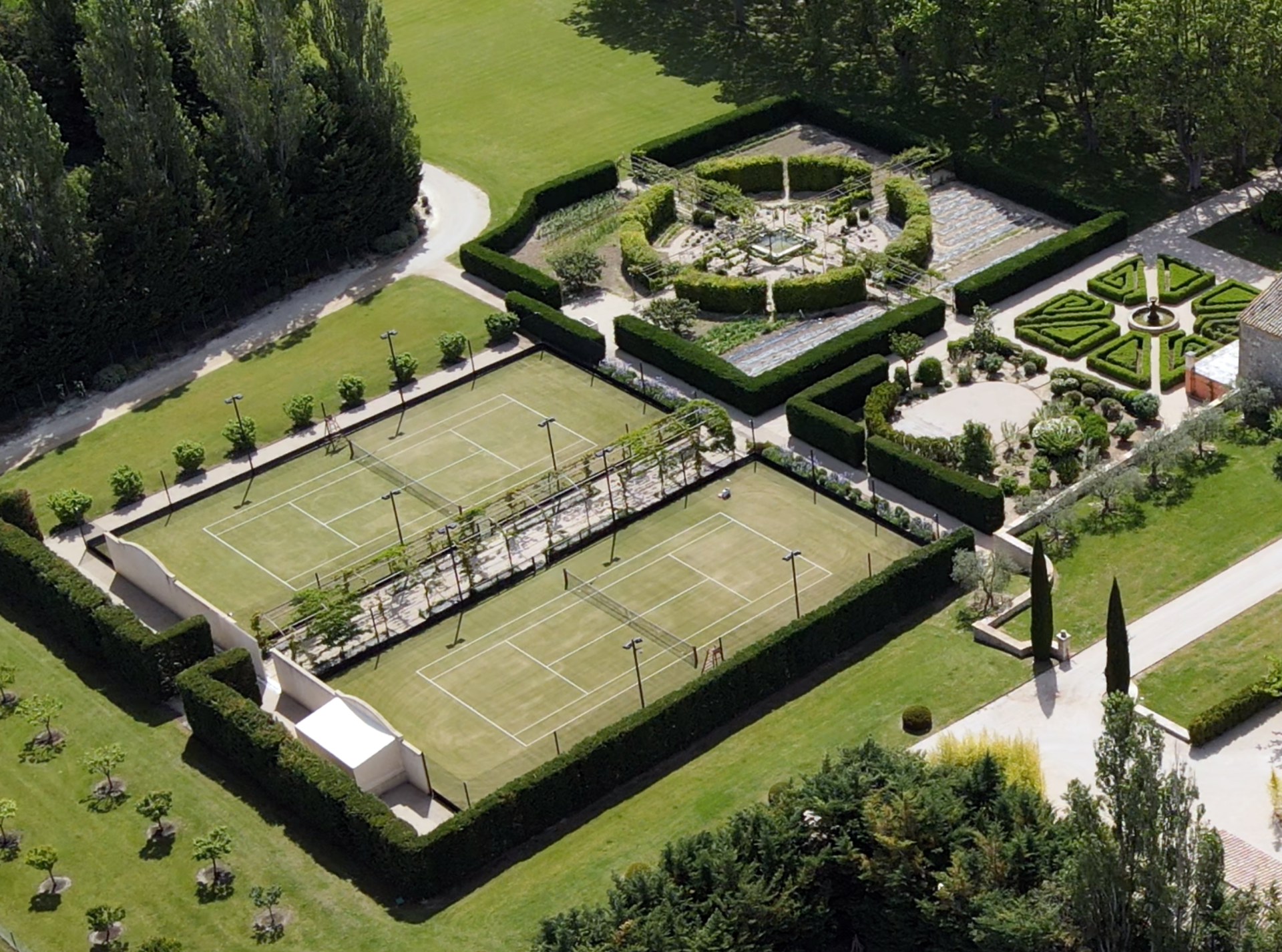 propriété 20 Pièces en location saisonnière sur AIX EN PROVENCE (13100)