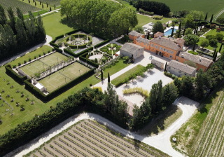 propriété 20 Pièces en location saisonnière sur LAMBESC (13410)