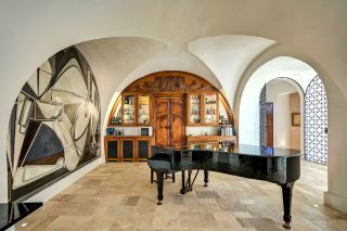 propriété 20 Pièces en location saisonnière sur LAMBESC (13410)