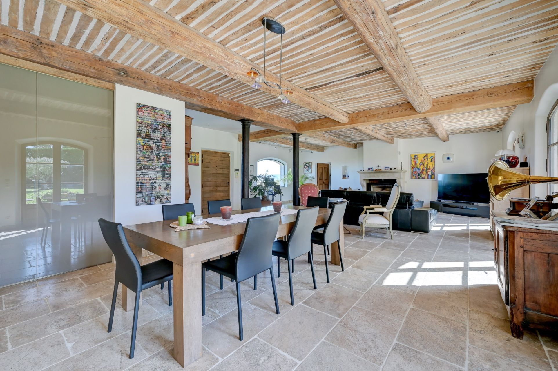 house 8 Rooms for sale on AIX EN PROVENCE (13100)