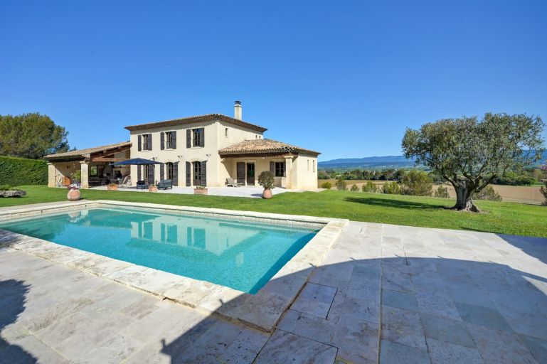 house 8 Rooms for sale on AIX EN PROVENCE (13100)