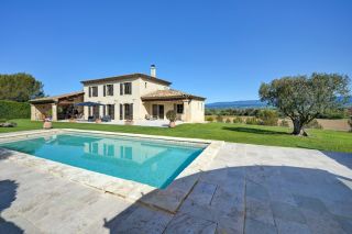 house 8 Rooms for sale on AIX EN PROVENCE (13100)