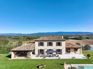 maison 8 Pièces en vente sur MEYRARGUES (13650)