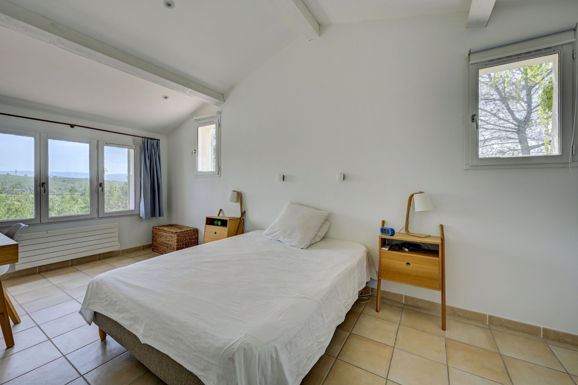 house 7 Rooms for sale on AIX EN PROVENCE (13100)