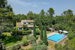 house 7 Rooms for sale on AIX EN PROVENCE (13100)
