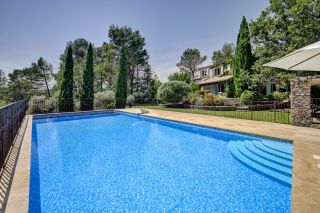 house 7 Rooms for sale on AIX EN PROVENCE (13100)