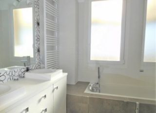 apartment 4 Rooms for rent on AIX EN PROVENCE (13100)