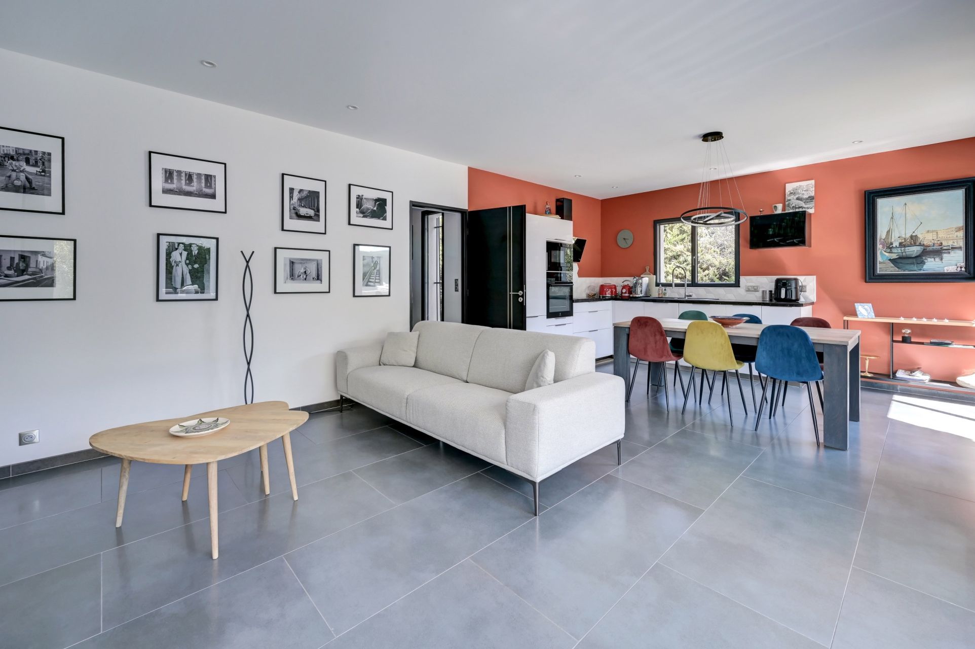 house 5 Rooms for sale on CALAS (13480)