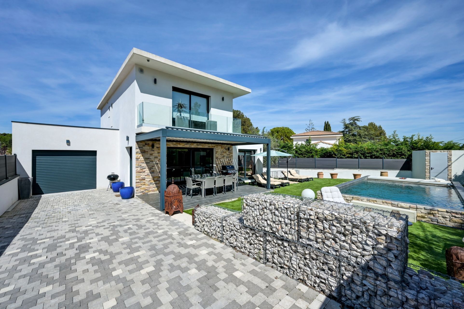 house 5 Rooms for sale on CALAS (13480)