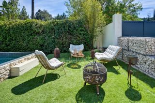 house 5 Rooms for sale on CALAS (13480)