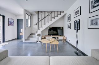 house 5 Rooms for sale on CALAS (13480)