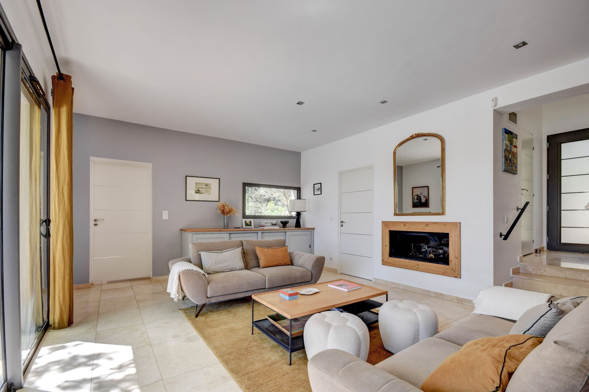 house 8 Rooms for sale on AIX EN PROVENCE (13100)