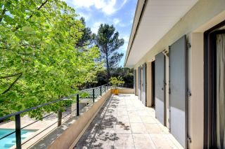 house 8 Rooms for sale on AIX EN PROVENCE (13100)
