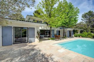 house 8 Rooms for sale on AIX EN PROVENCE (13100)