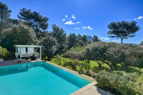 Vente Maison Aix-en-Provence 8&nbsp;Pièces 210&nbsp;m²