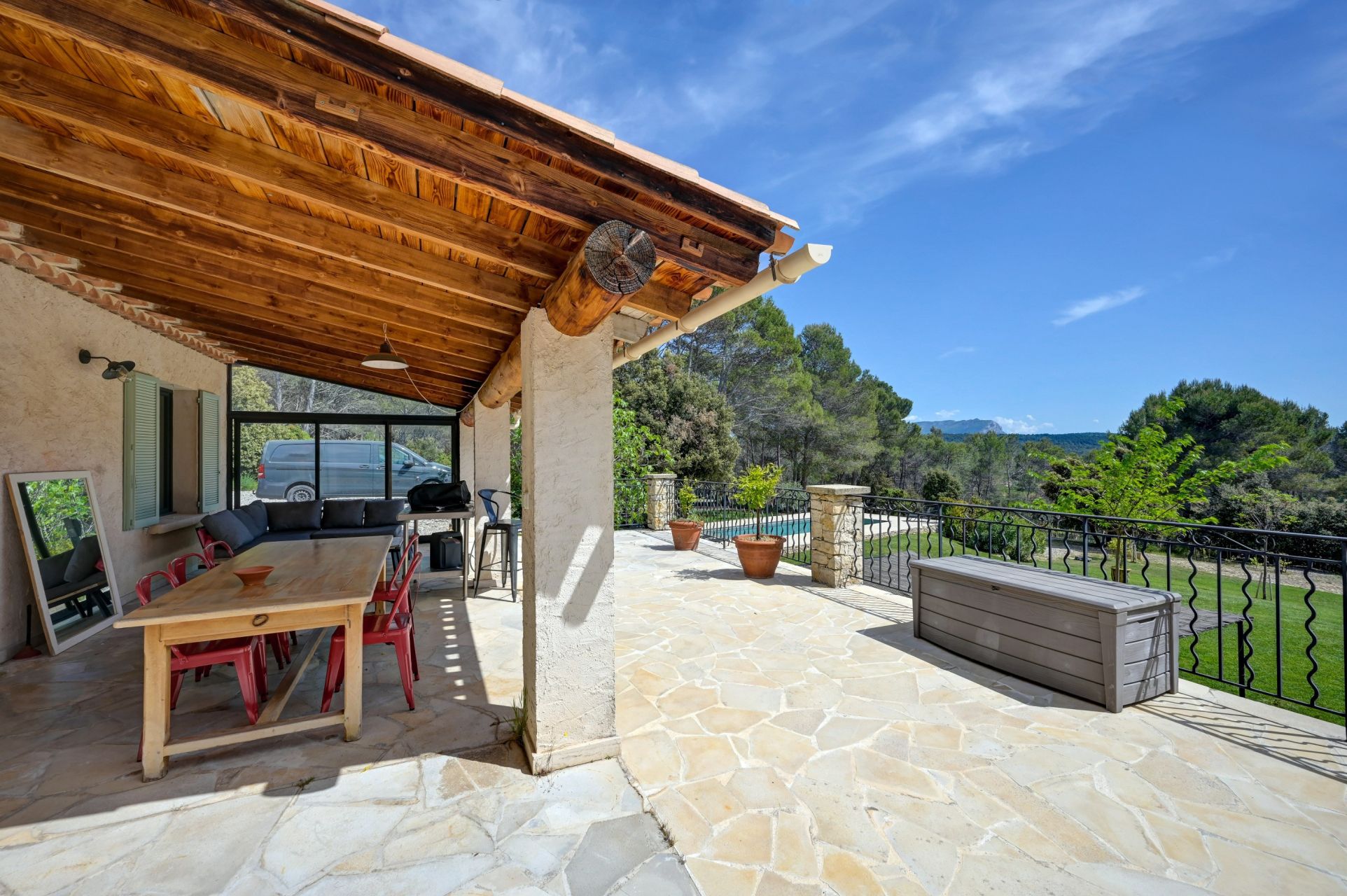 maison 10 Pièces en vente sur VENELLES (13770)