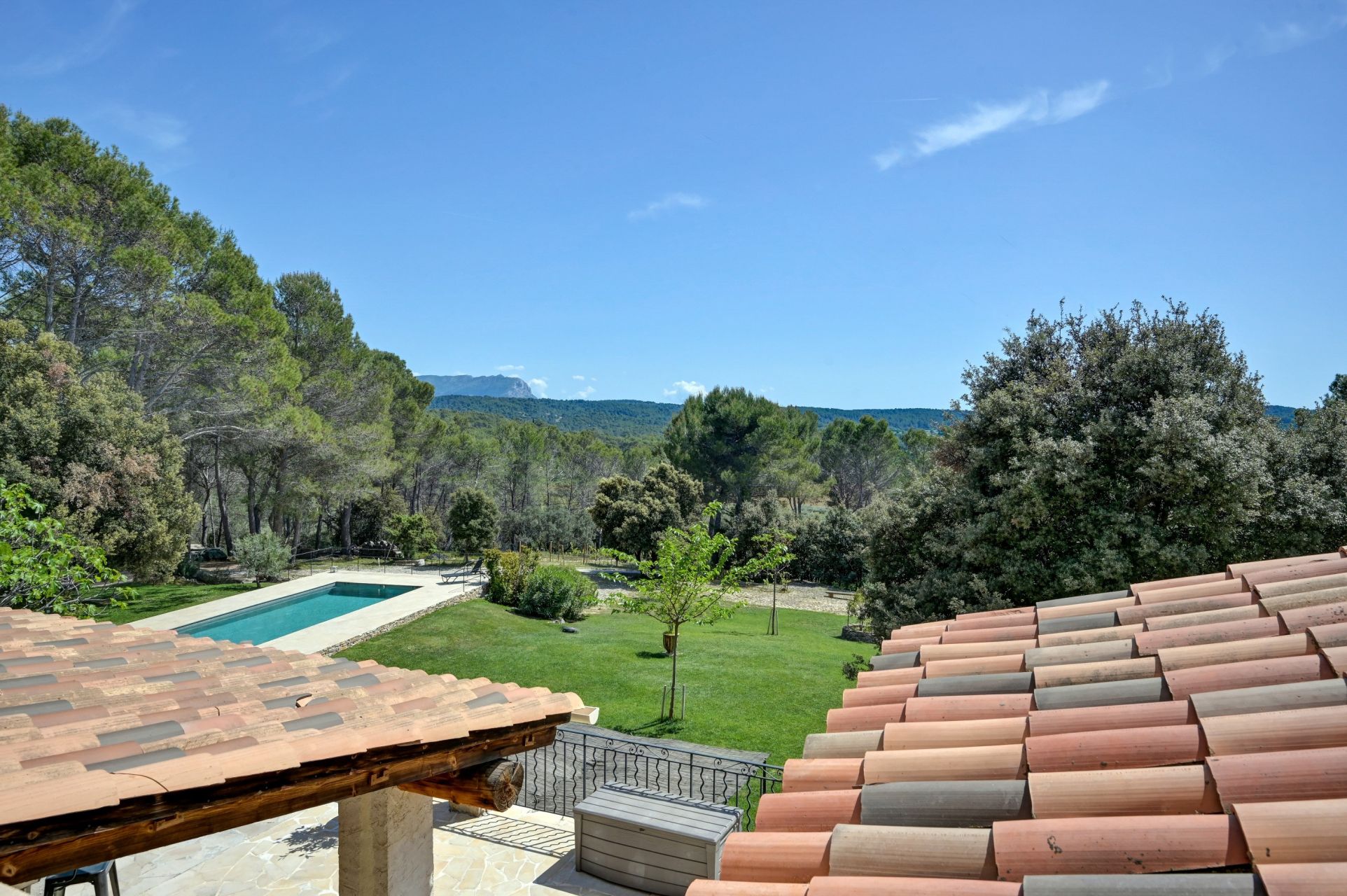 maison 10 Pièces en vente sur VENELLES (13770)