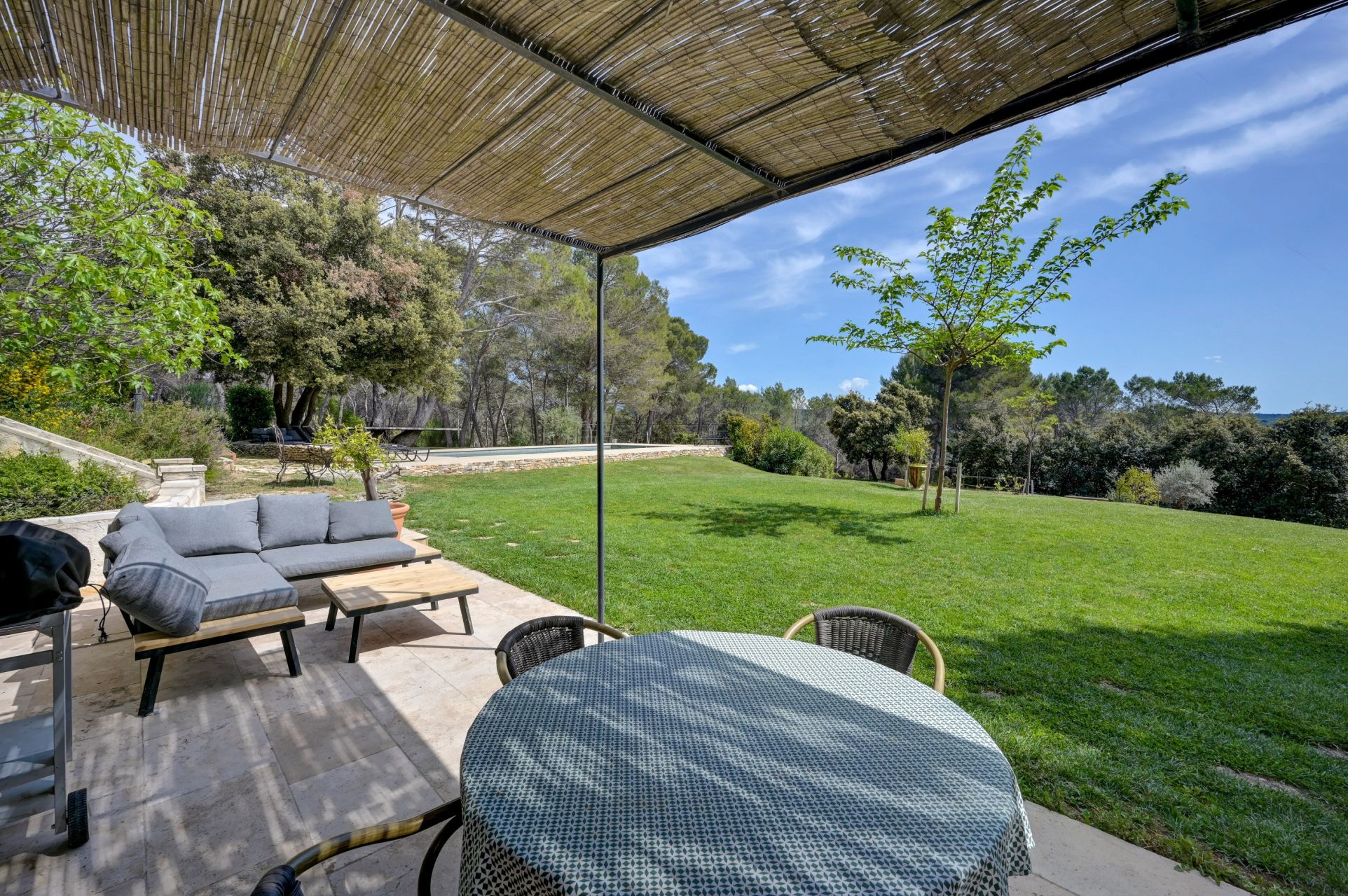maison 10 Pièces en vente sur VENELLES (13770)