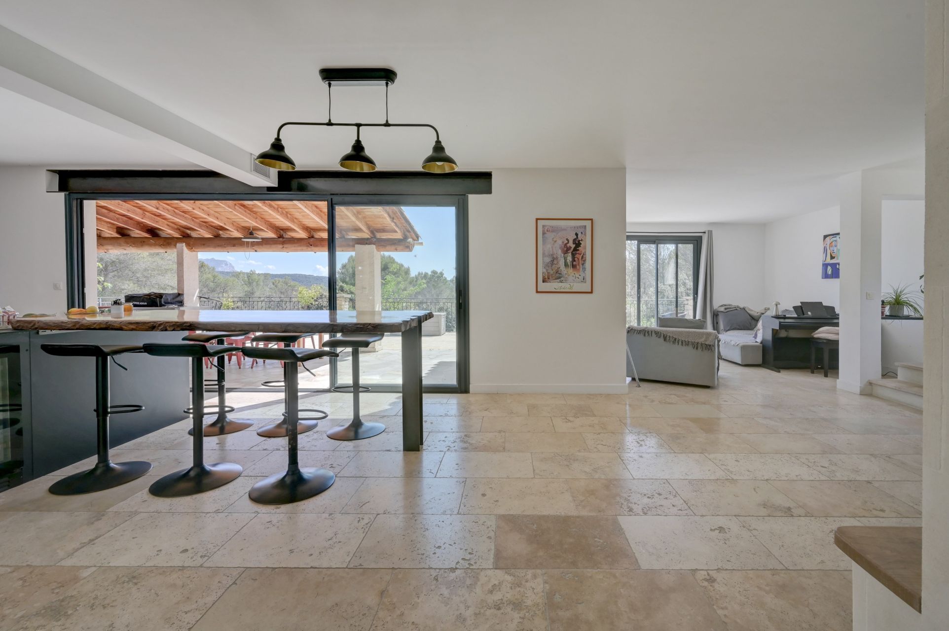 maison 10 Pièces en vente sur VENELLES (13770)